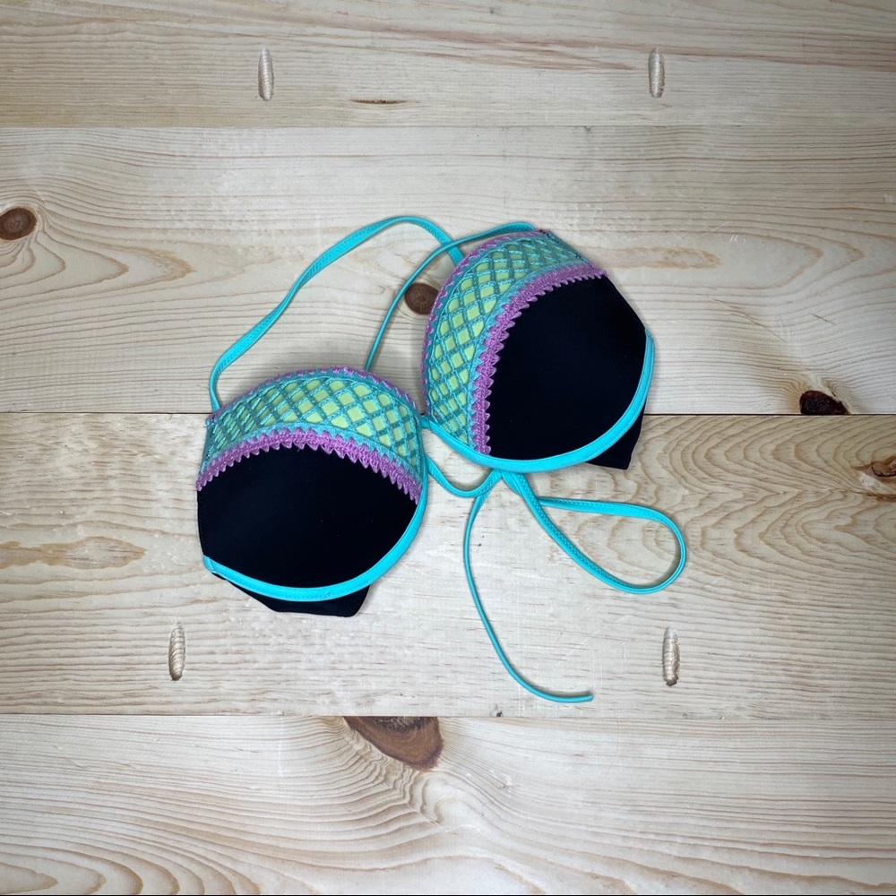 Shade & Shore Bikini Top Like New